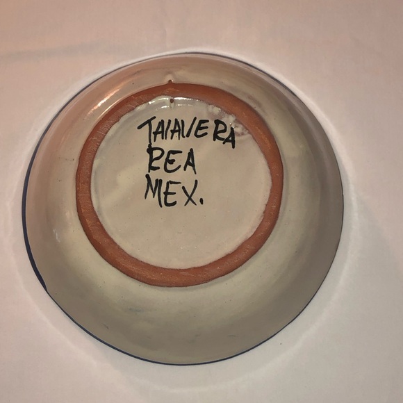 Handcrafted Ceramic Bowl with Blue and Green Fish Design - Picture 8 of 11